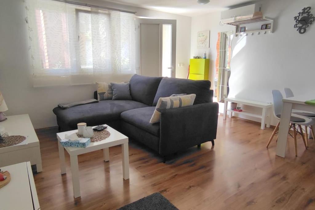 Modern Apartment In Porec Bagian luar foto